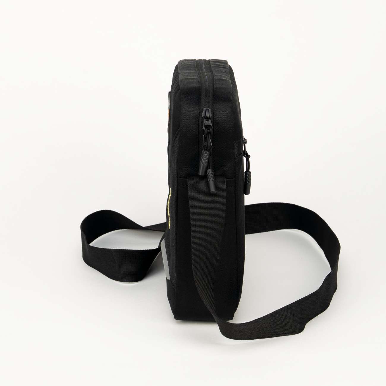 Robago Vertex 2.0 Black sling bag-6L Material-Polyester